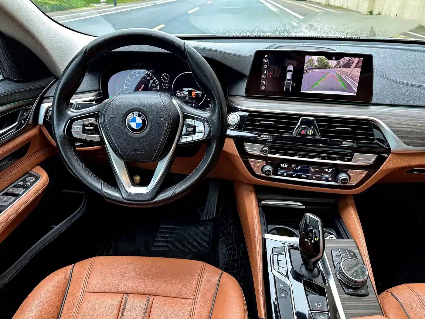 BMW 6 Series GT 2019 630i Luxury Design Package — миниатюра 10
