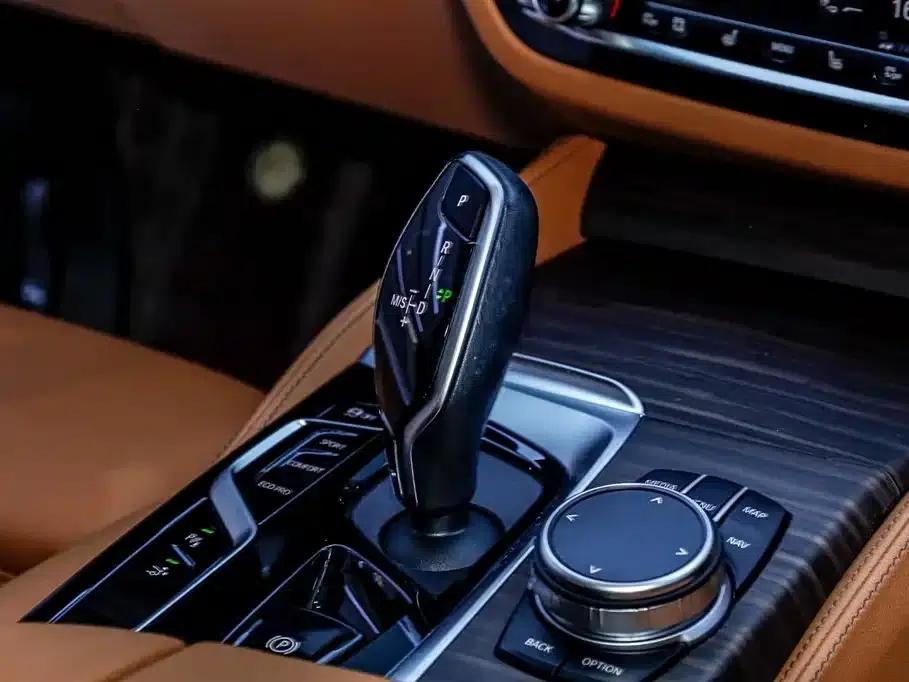 2022 BMW 6 Series GT 630i Luxury Design Package — миниатюра 15