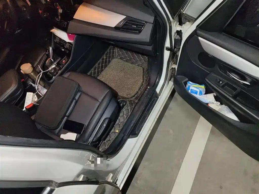 2018 BMW 2 Series Gran Tourer 220i Leading Edition — миниатюра 22