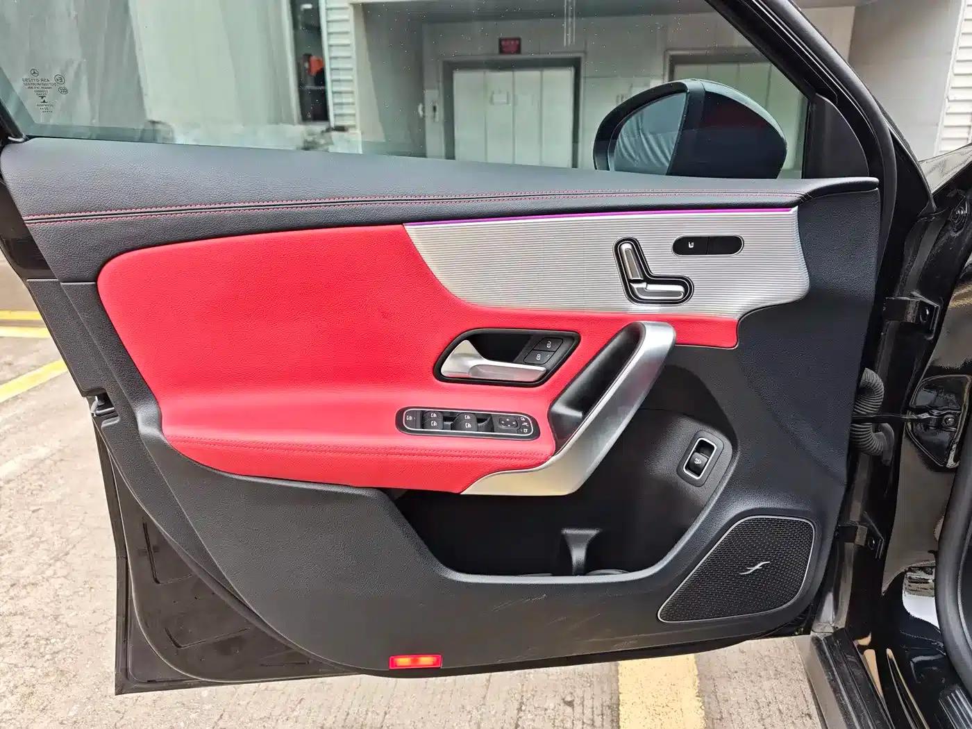 2023 Mercedes-Benz A-Class AMG A 35 L 4MATIC — миниатюра 11