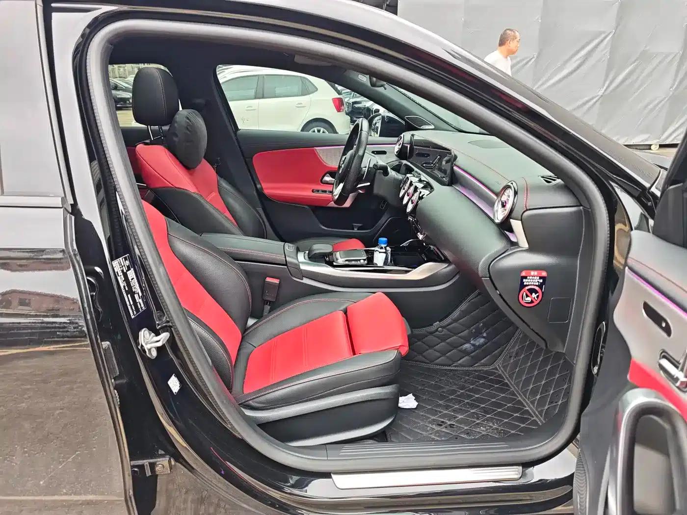 2023 Mercedes-Benz A-Class AMG A 35 L 4MATIC — миниатюра 19