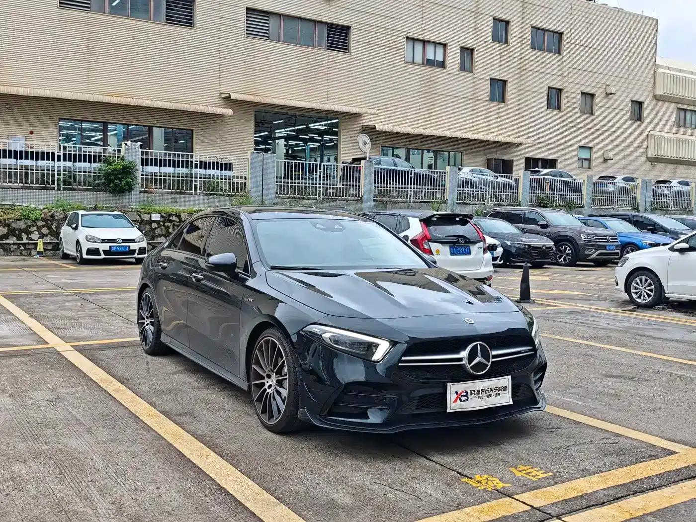 2023 Mercedes-Benz A-Class AMG A 35 L 4MATIC — миниатюра 3