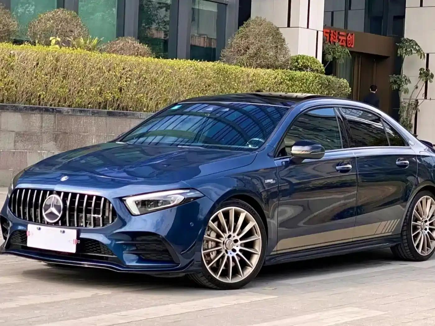 2019 Mercedes-Benz A-Class AMG A 35 L 4MATIC First Edition — миниатюра 1