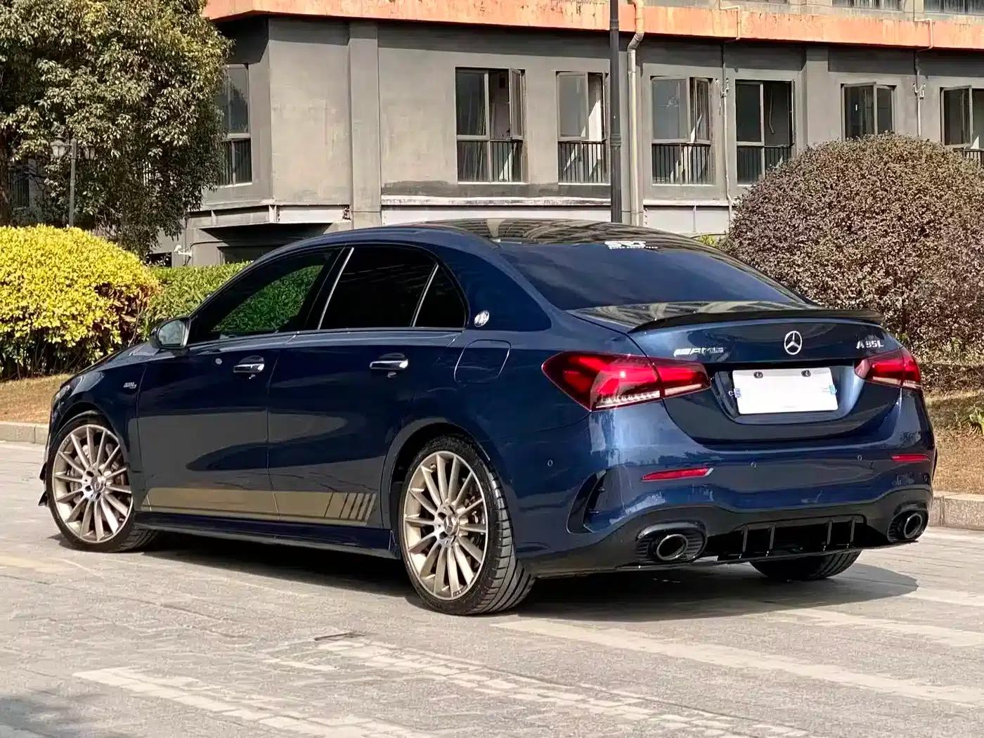 2019 Mercedes-Benz A-Class AMG A 35 L 4MATIC First Edition — миниатюра 2
