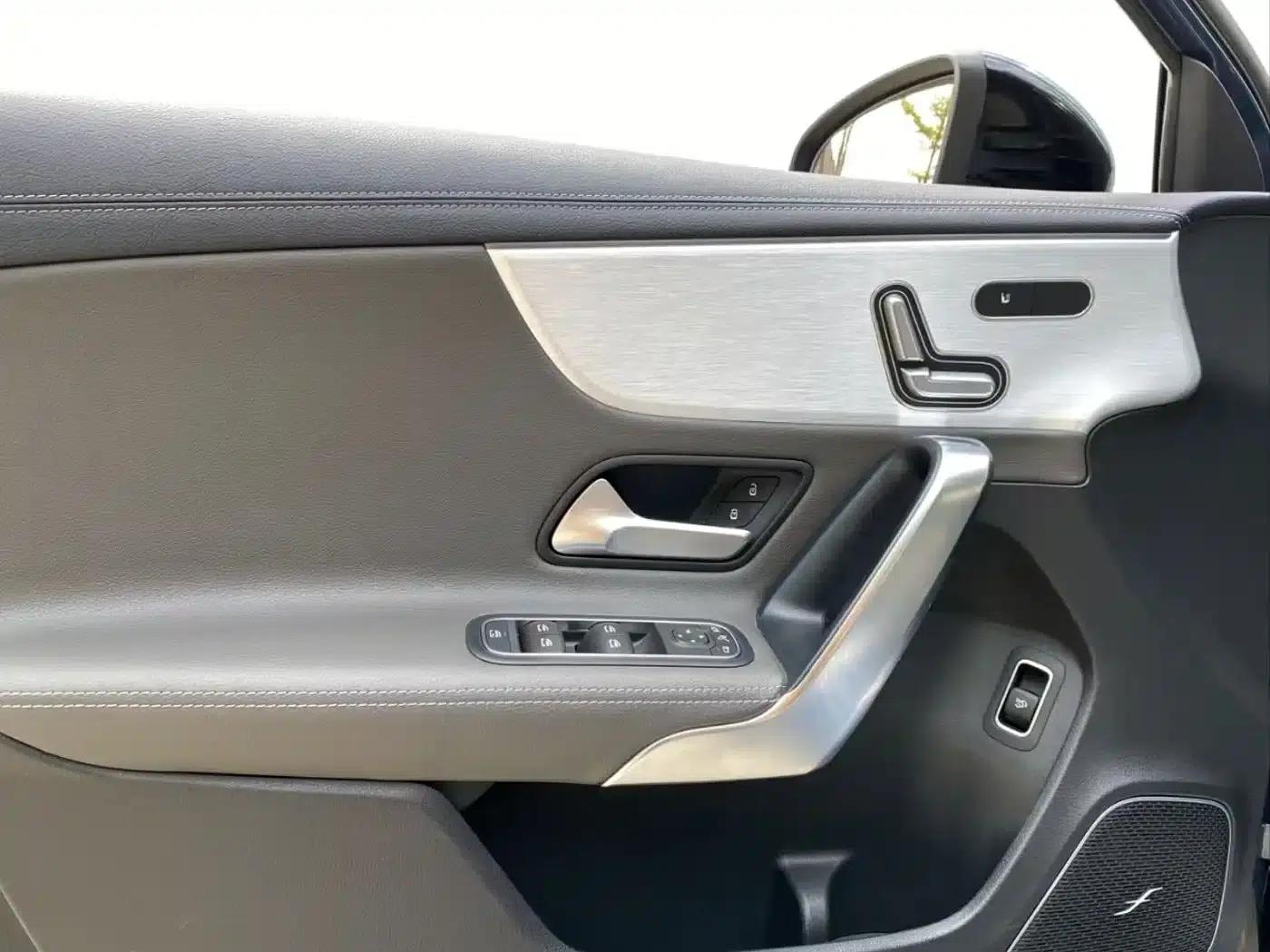 2019 Mercedes-Benz A-Class AMG A 35 L 4MATIC First Edition — миниатюра 18