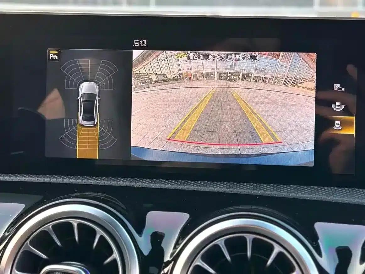 2019 Mercedes-Benz A-Class AMG A 35 L 4MATIC First Edition — миниатюра 10