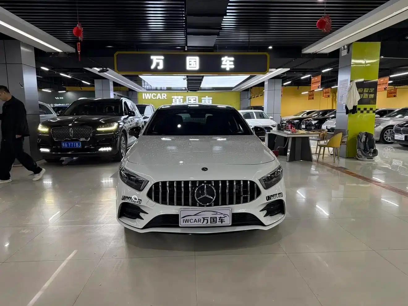 2020 Mercedes-Benz A-Class AMG A 35 L 4MATIC — миниатюра 1