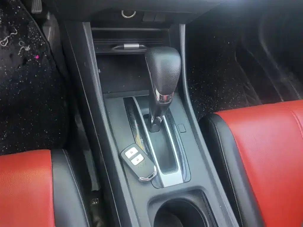 Jade 2017 1.8L Automatic Comfort Edition 5-seater — миниатюра 14