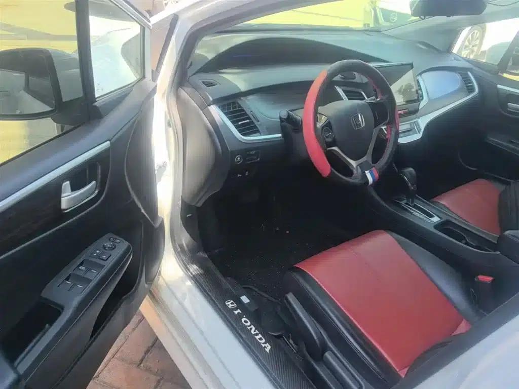 Jade 2017 1.8L Automatic Comfort Edition 5-seater — миниатюра 16