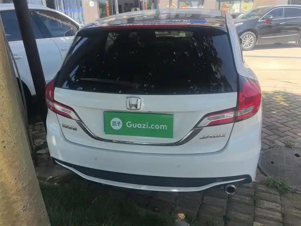 Jade 2017 1.8L Automatic Comfort Edition 5-seater — миниатюра 6