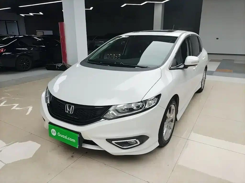 Jade 2016 1.8L Automatic Comfort Elite Edition 5-seater — миниатюра 1