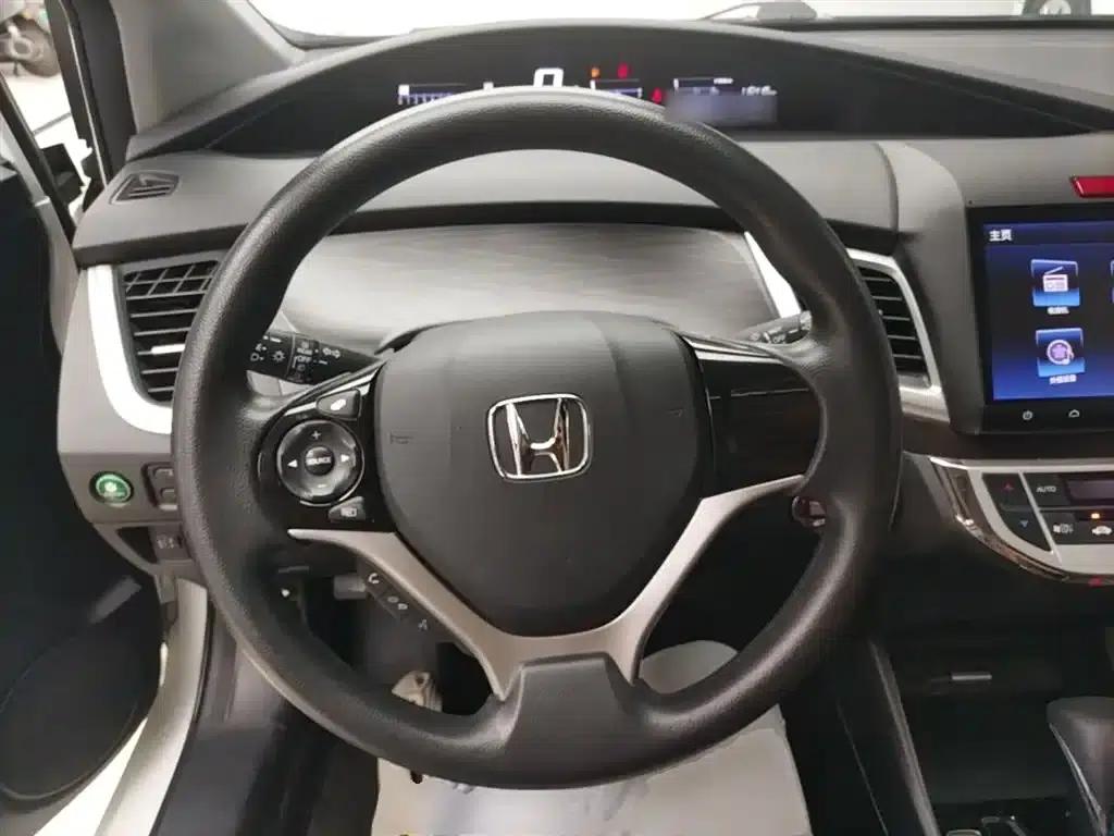 Jade 2016 1.8L Automatic Comfort Elite Edition 5-seater — миниатюра 11