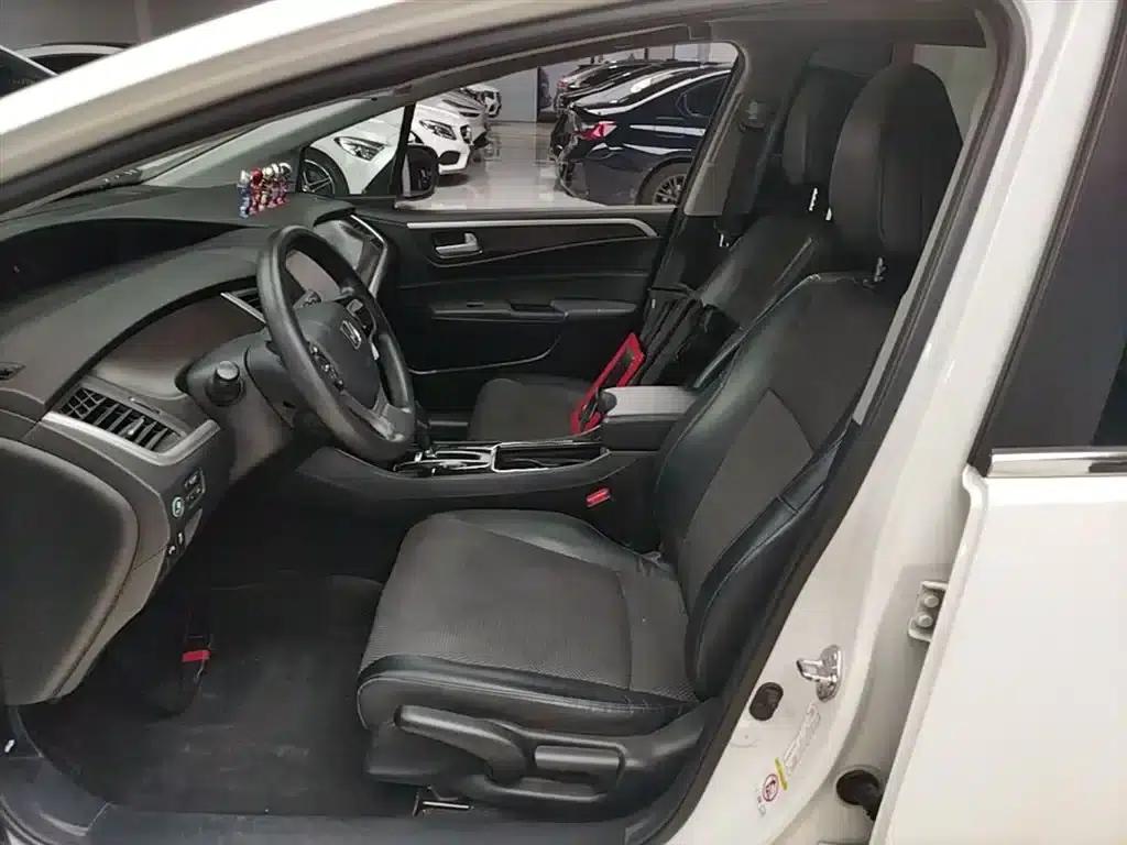 Jade 2016 1.8L Automatic Comfort Elite Edition 5-seater — миниатюра 15