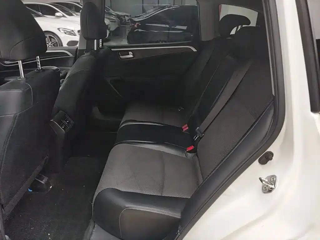 Jade 2016 1.8L Automatic Comfort Elite Edition 5-seater — миниатюра 17