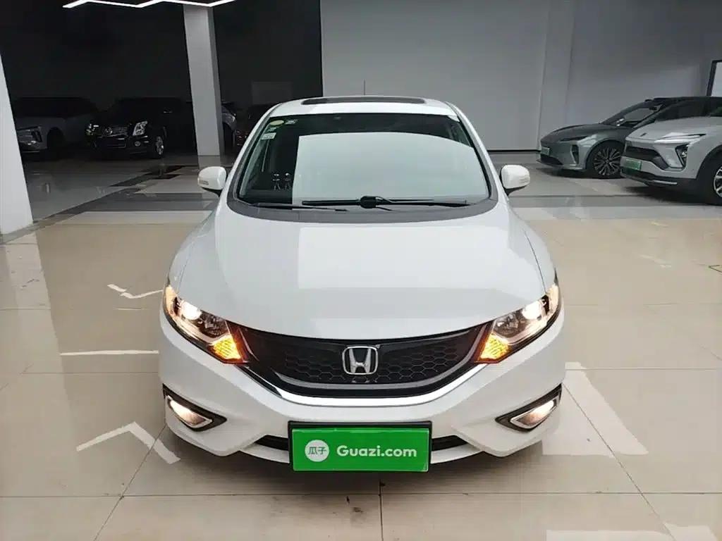 Jade 2016 1.8L Automatic Comfort Elite Edition 5-seater — миниатюра 3