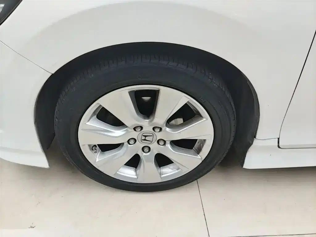 Jade 2016 1.8L Automatic Comfort Elite Edition 5-seater — миниатюра 23