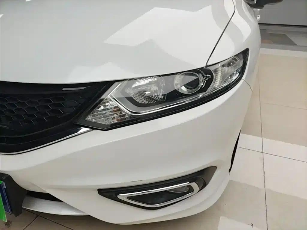 Jade 2016 1.8L Automatic Comfort Elite Edition 5-seater — миниатюра 24