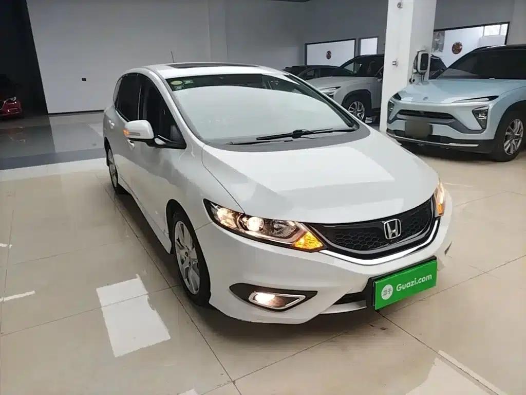 Jade 2016 1.8L Automatic Comfort Elite Edition 5-seater — миниатюра 4
