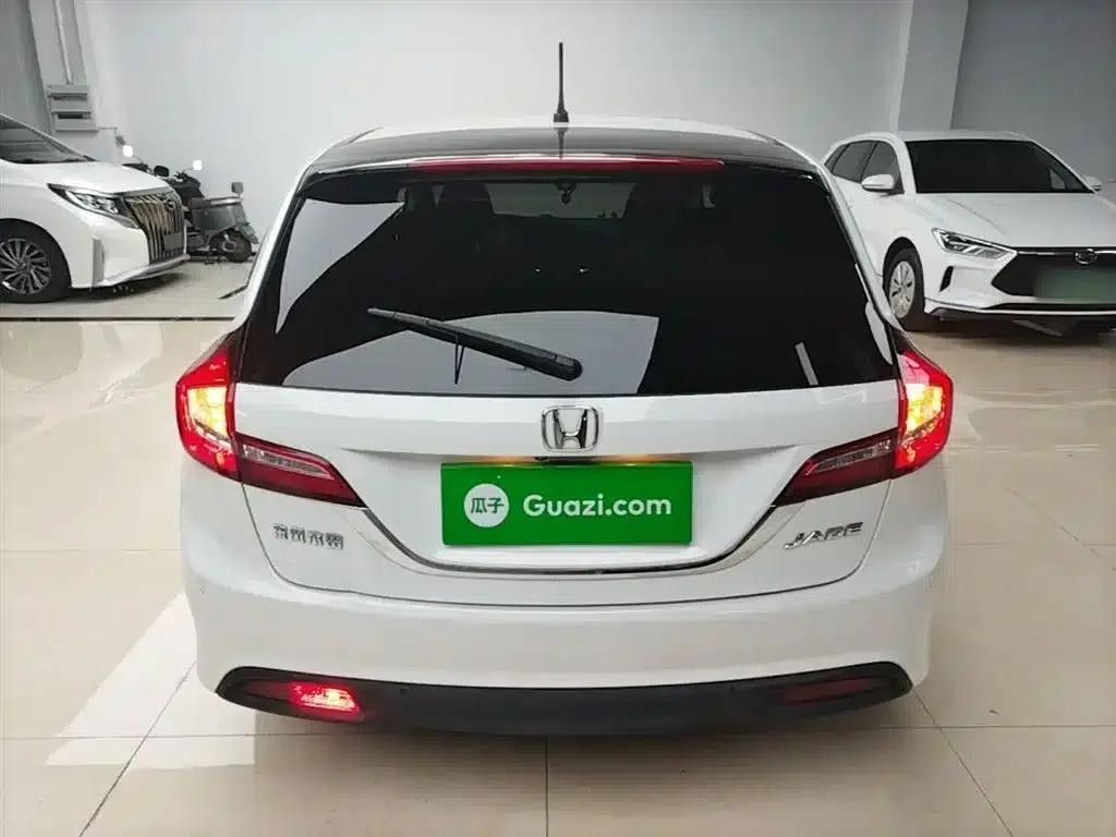 Jade 2016 1.8L Automatic Comfort Elite Edition 5-seater — миниатюра 6