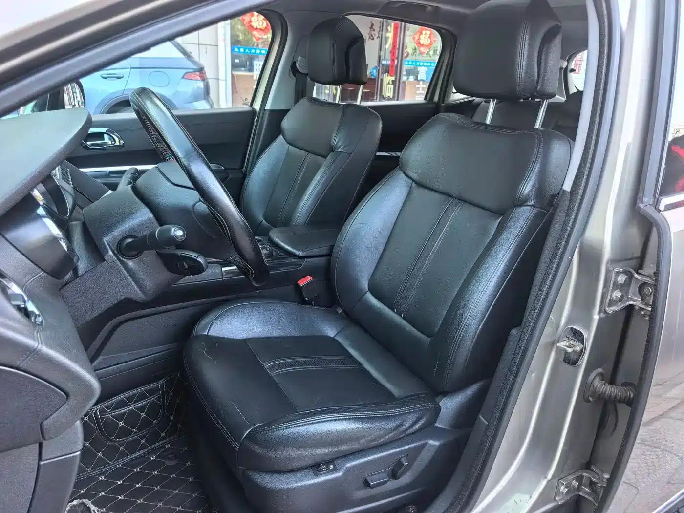 Peugeot 3008 2015 1.6THP Automatic Premium Edition — миниатюра 11