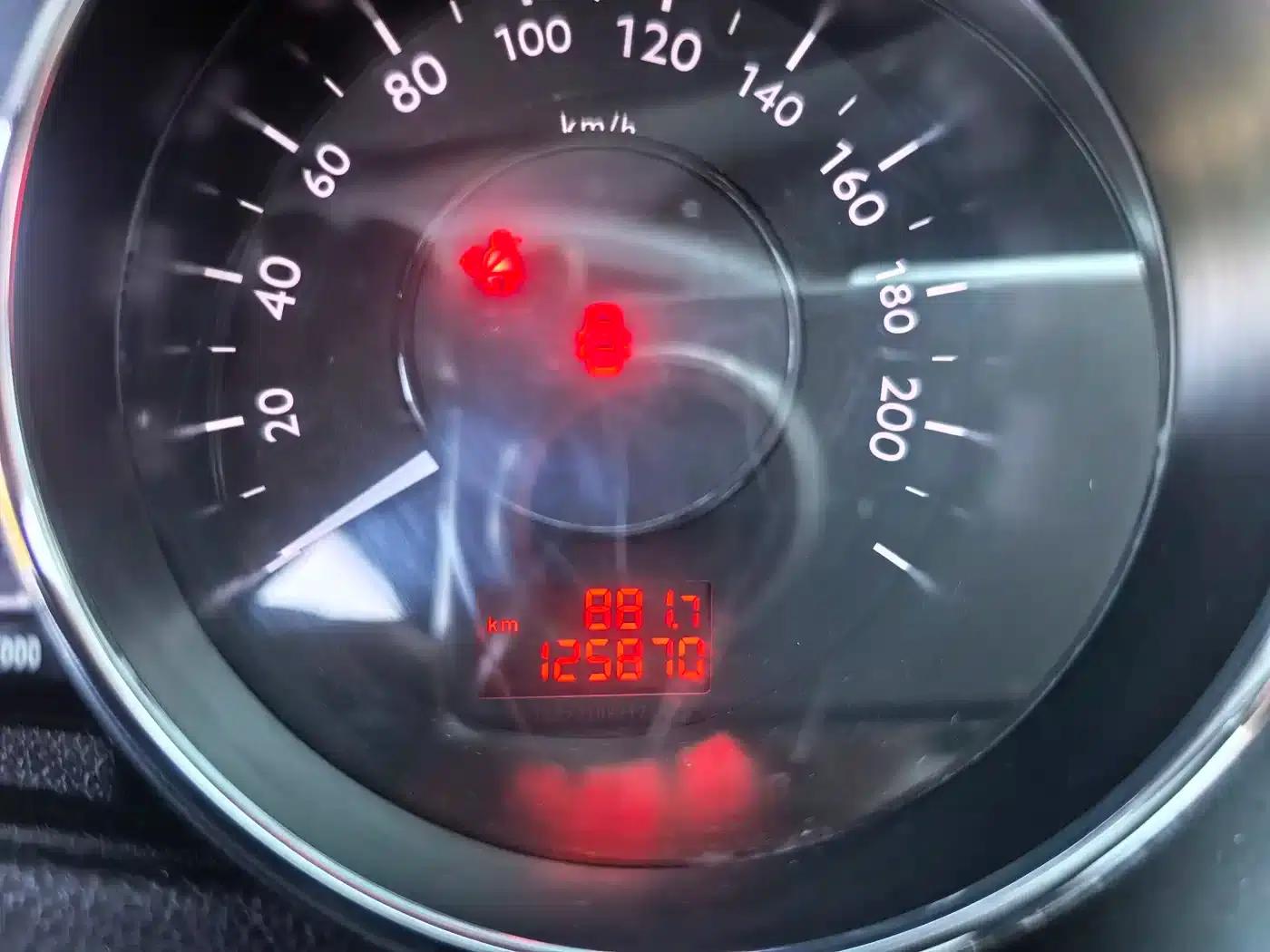 Peugeot 3008 2015 1.6THP Automatic Premium Edition — миниатюра 13