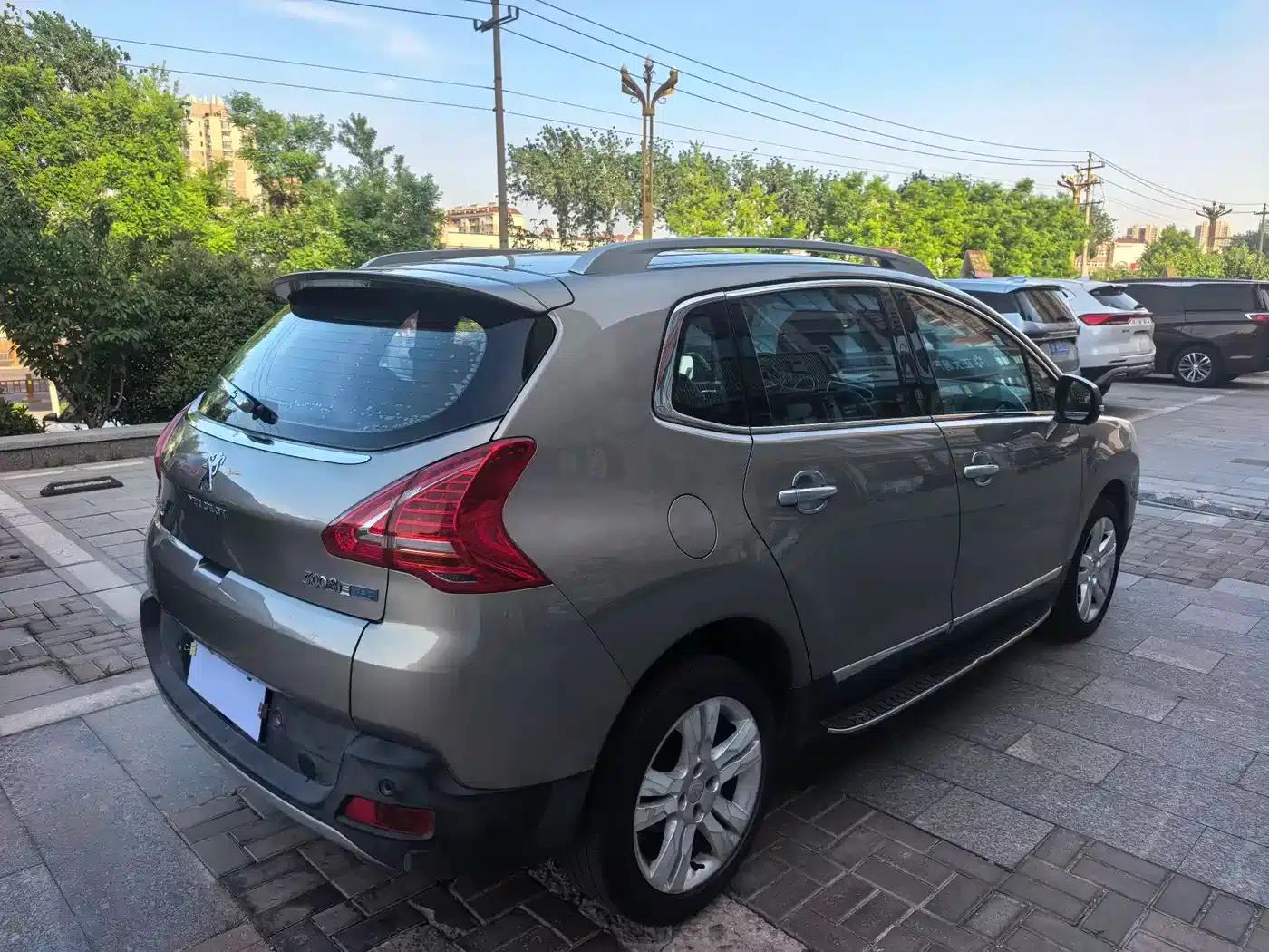 Peugeot 3008 2015 1.6THP Automatic Premium Edition — миниатюра 9