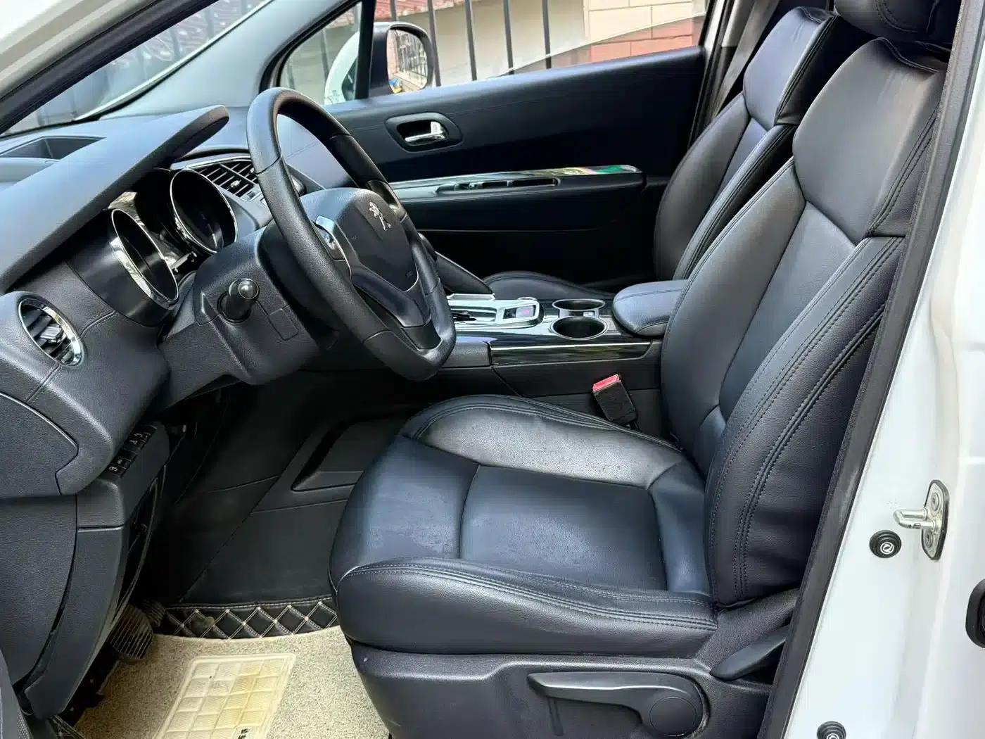Peugeot 3008 2015 2.0L Automatic Classic Edition — миниатюра 7