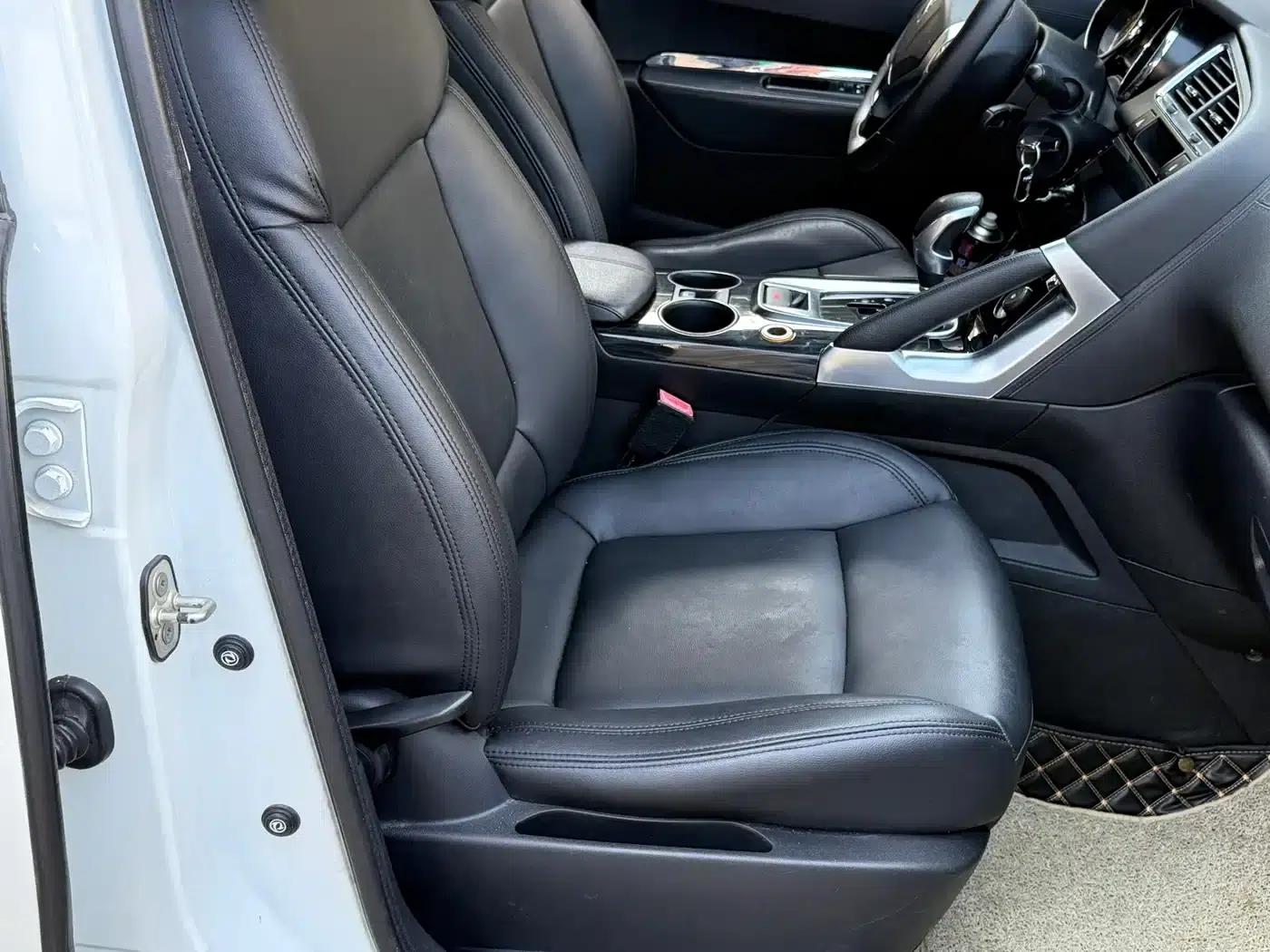 Peugeot 3008 2015 2.0L Automatic Classic Edition — миниатюра 8