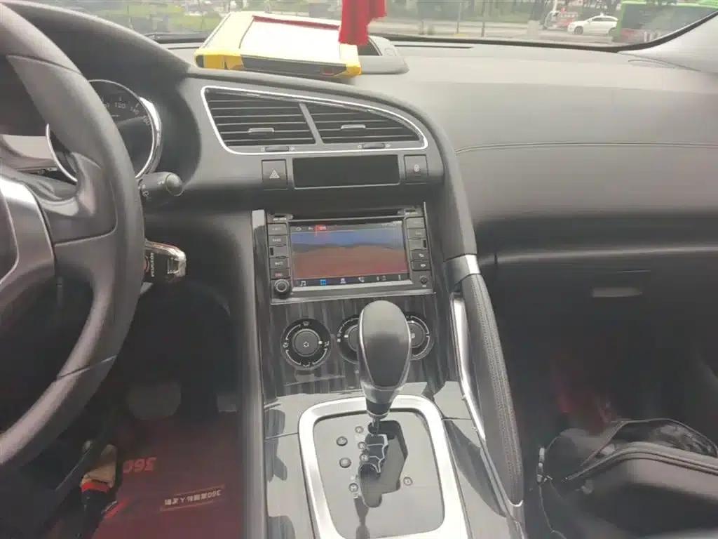 Peugeot 3008 2015 1.6THP Automatic Classic Edition — миниатюра 13