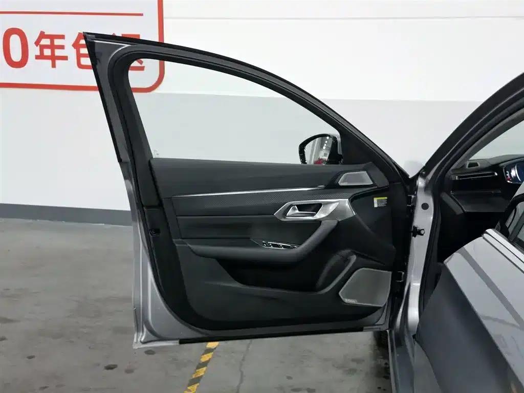 Peugeot 508 2021 Model 508L 400THP PureTech Driving Control Edition — миниатюра 8
