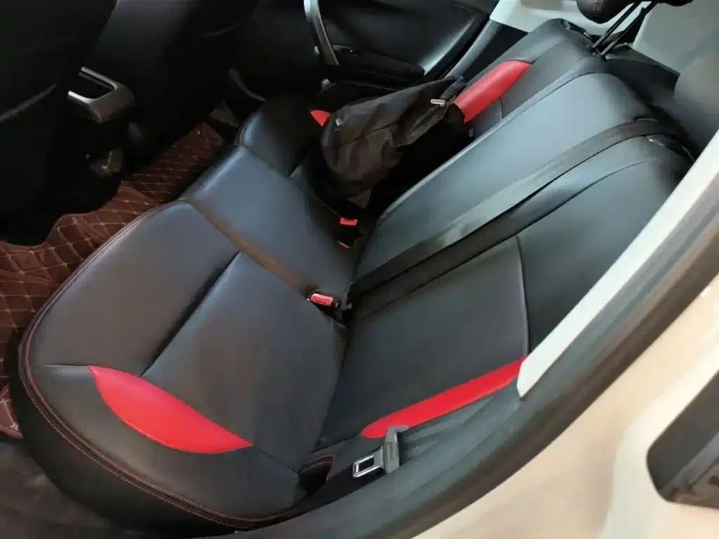 Peugeot 2008 2014 Model 1.6L Manual Fashion Edition — миниатюра 24