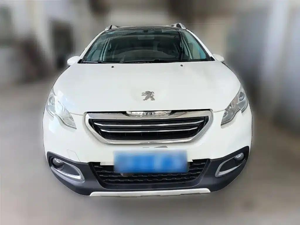 Peugeot 2008 2014 Model 1.6L Manual Fashion Edition — миниатюра 5