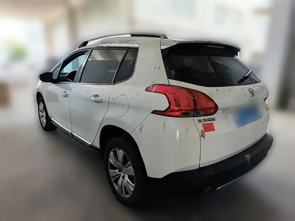 Peugeot 2008 2014 Model 1.6L Manual Fashion Edition — миниатюра 9