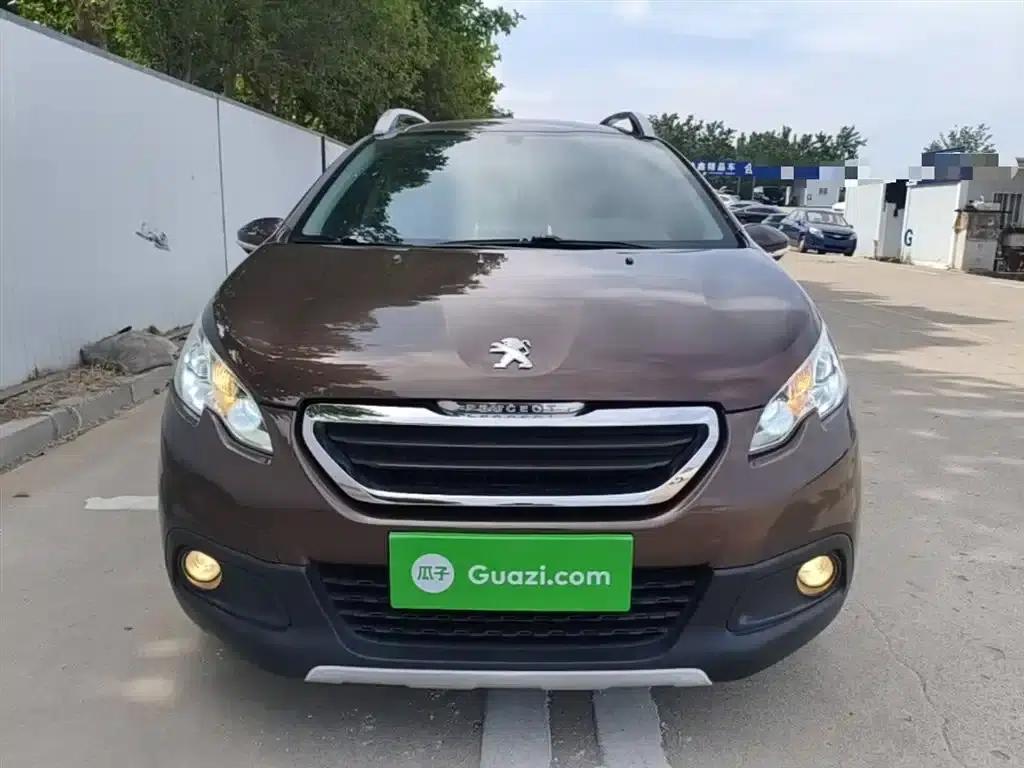 Peugeot 2008 2015 1.6L Automatic Cool Edition — миниатюра 3