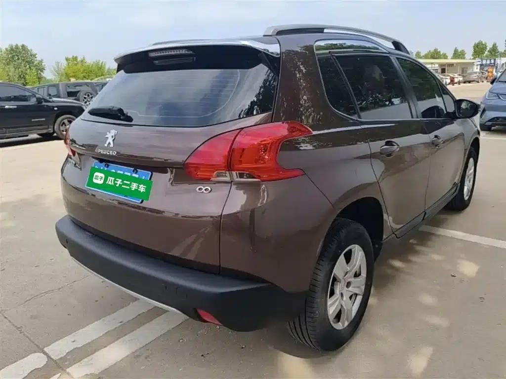 Peugeot 2008 2015 1.6L Automatic Cool Edition — миниатюра 7