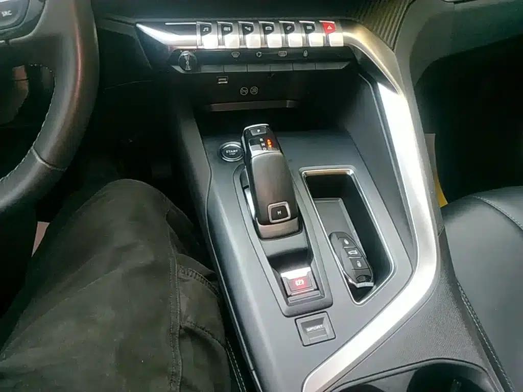 Peugeot 5008 2021 360THP 5-seater Performance Edition — миниатюра 14