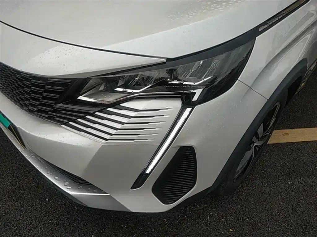 Peugeot 5008 2021 360THP 5-seater Performance Edition — миниатюра 24