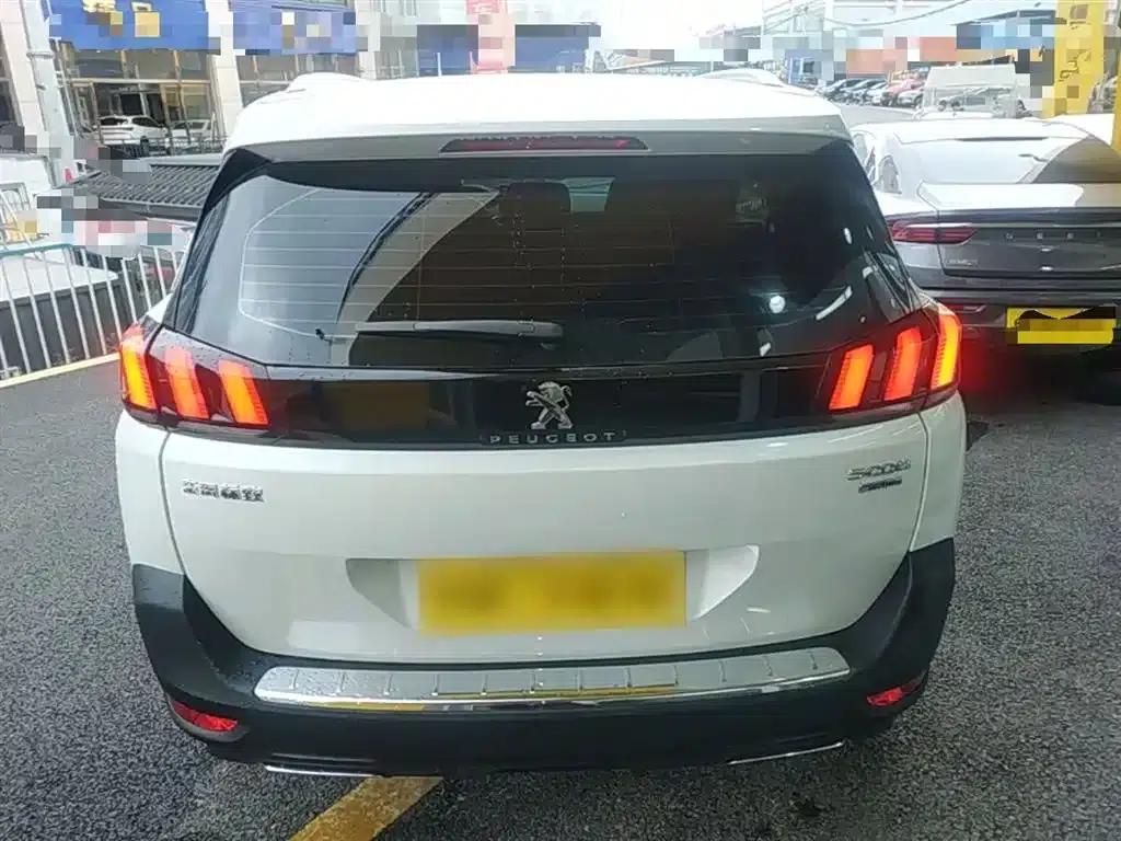 Peugeot 5008 2021 360THP 5-seater Performance Edition — миниатюра 6