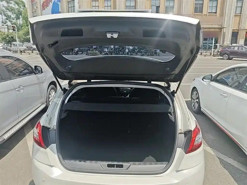 Peugeot 308S 2015 1.6L Manual Comfort Edition — миниатюра 19