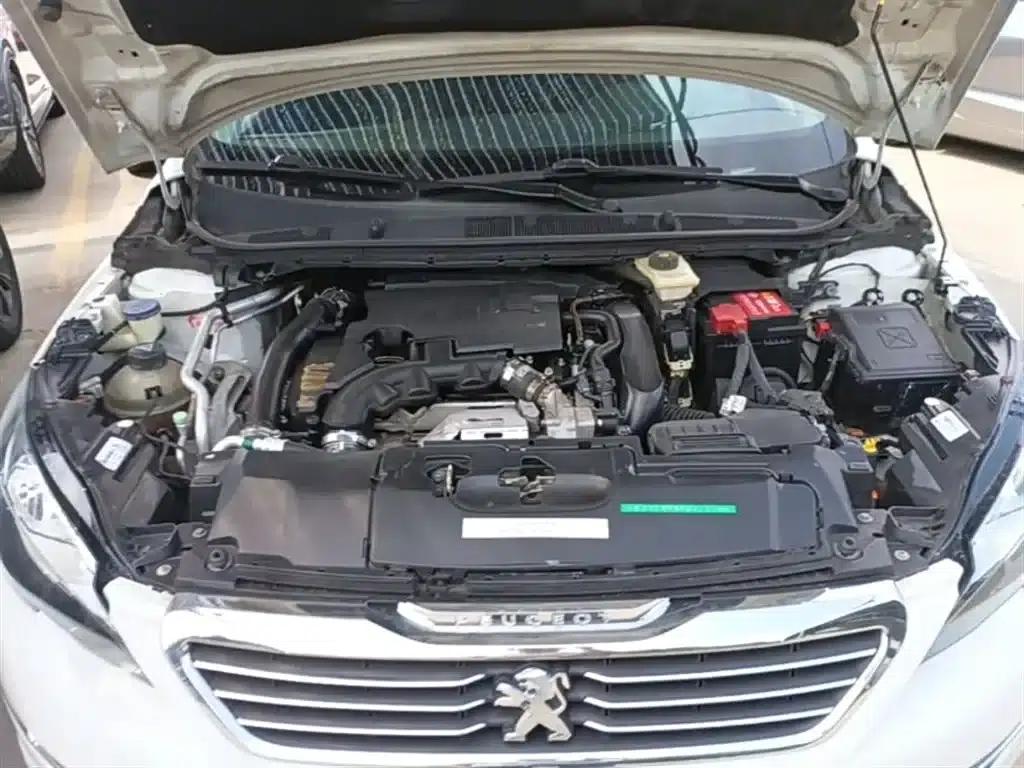Peugeot 308S 2015 1.6T Automatic Sporty Edition — миниатюра 20