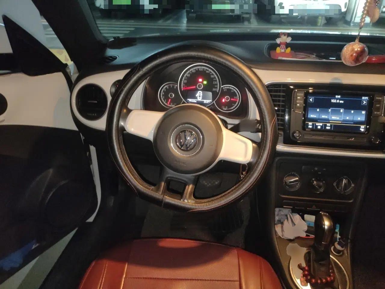 Volkswagen Beetle 2014 1.4TSI Fashion Edition — миниатюра 11