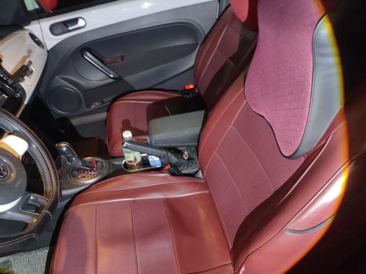 Volkswagen Beetle 2014 1.4TSI Fashion Edition — миниатюра 16