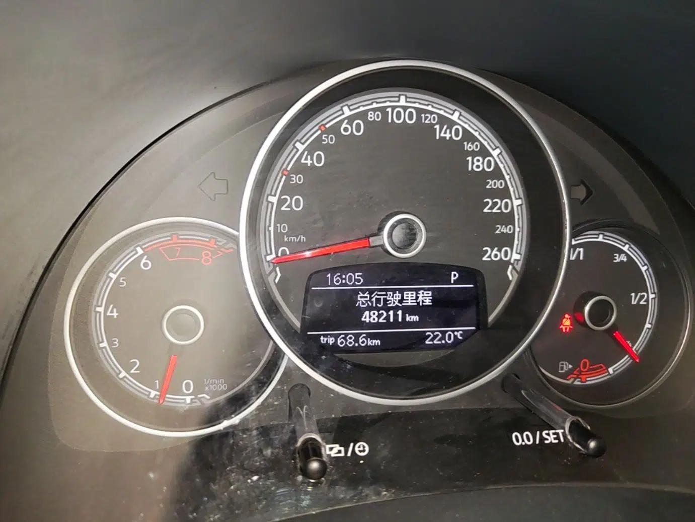Volkswagen Beetle 2018 180TSI Yile Model — миниатюра 15