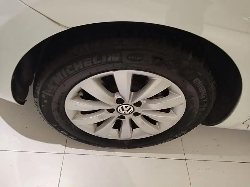Volkswagen Beetle 2014 1.2TSI Fashion Edition — миниатюра 10