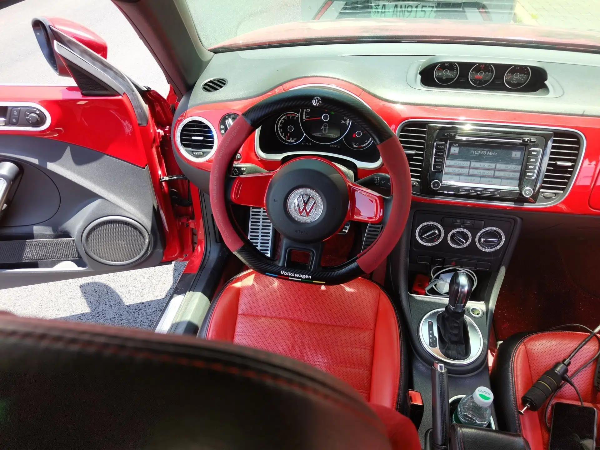 Volkswagen Beetle 2014 1.4TSI Fashion Edition — миниатюра 11