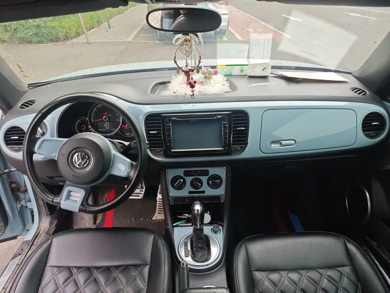 Volkswagen Beetle 2014 1.2TSI Fashion Edition — миниатюра 10