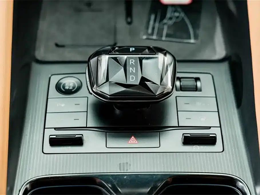 Song L EV 2024 Model 662km Excellent Edition — миниатюра 17