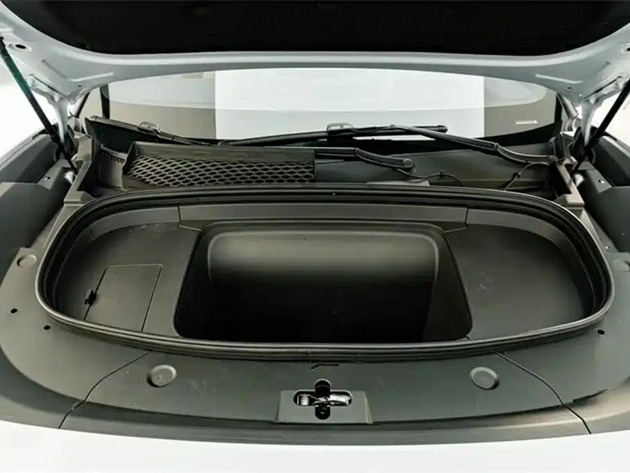 Song L EV 2024 Model 662km Excellent Edition — миниатюра 27