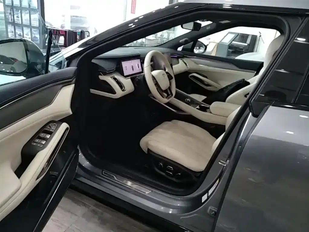 Song L EV 2025 Model 662km Excellent Intelligent Driving Edition — миниатюра 15