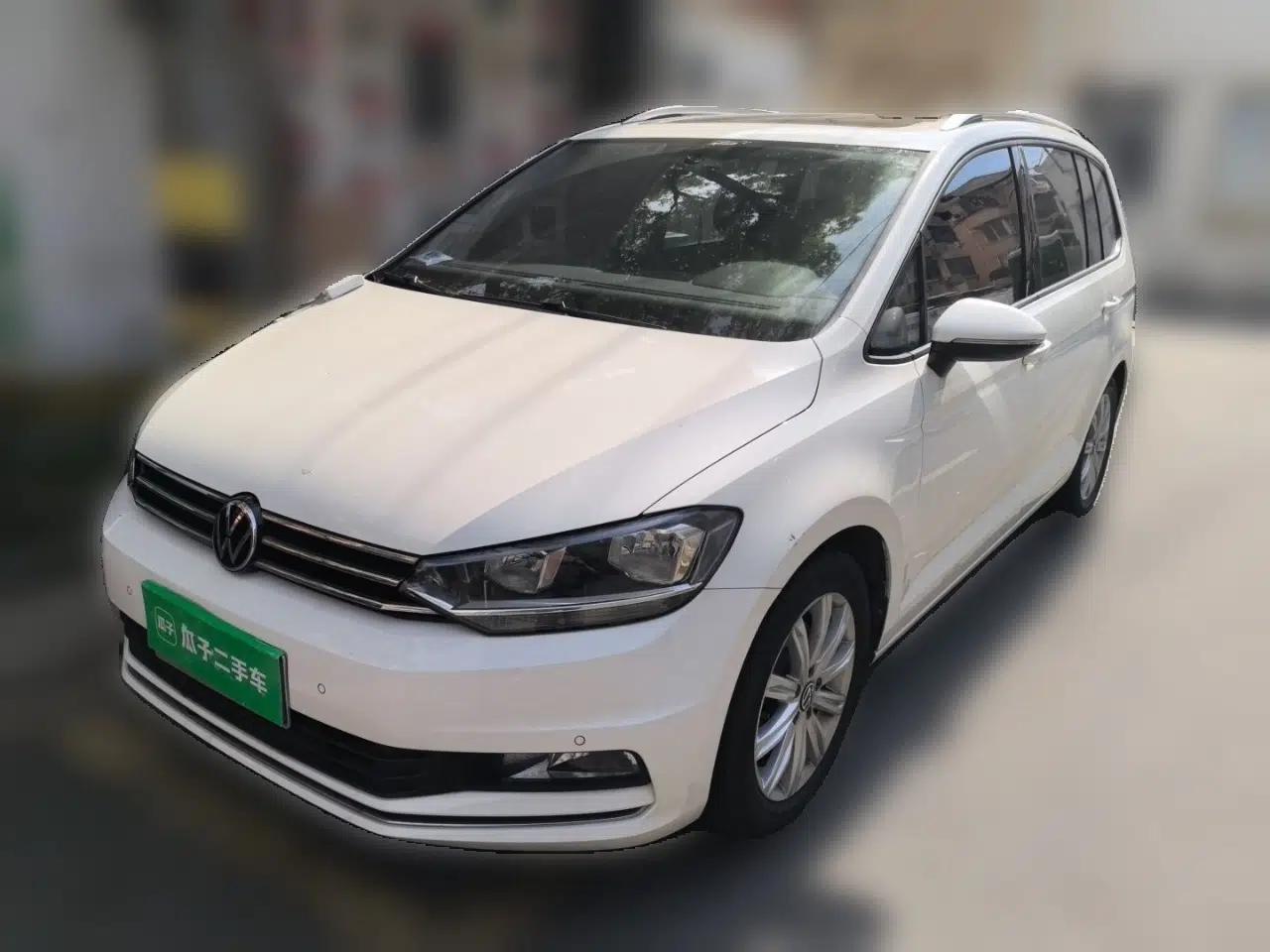 Volkswagen Touran 2021 Touran L 280TSI DSG Comfort Edition 7 Seats — миниатюра 1